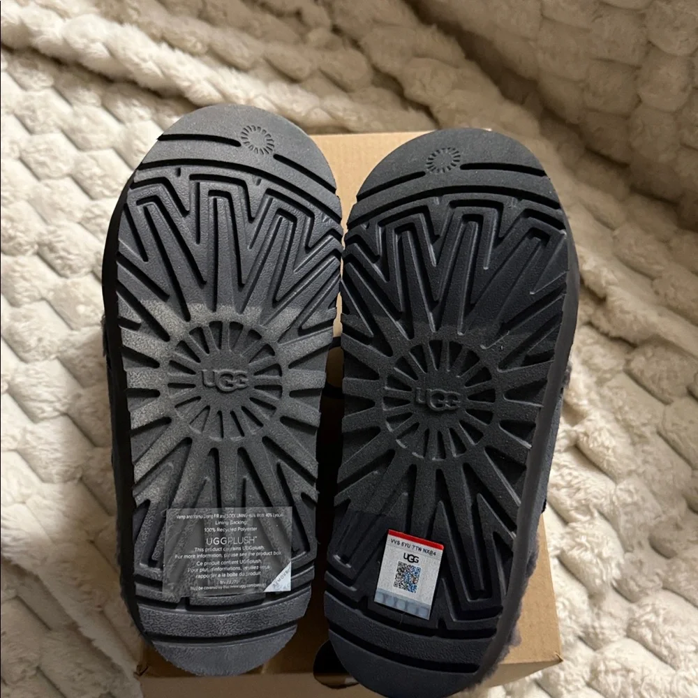 UGG Bayonna Slip-On in grey sz 6 - Picture 5 of 6